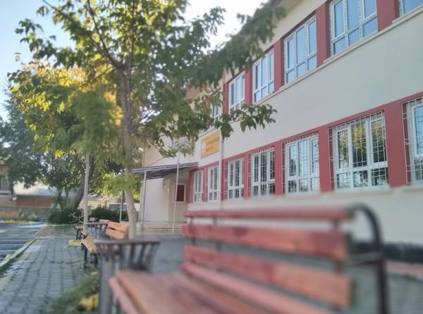 Vali Muharrem Göktayoğlu Anadolu Lisesi Fotoğrafı